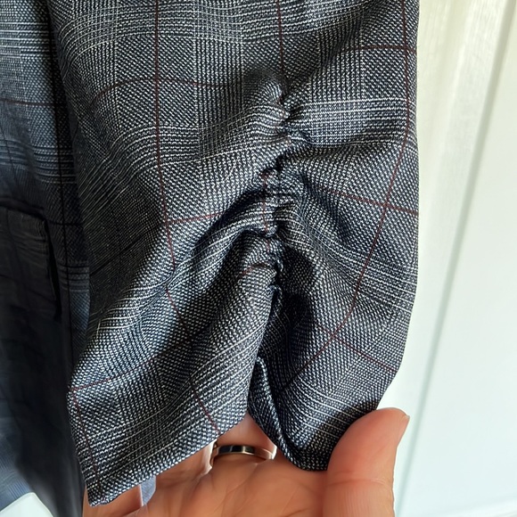 Oversized Blazer with ruched sleeves - Picture 3 of 5